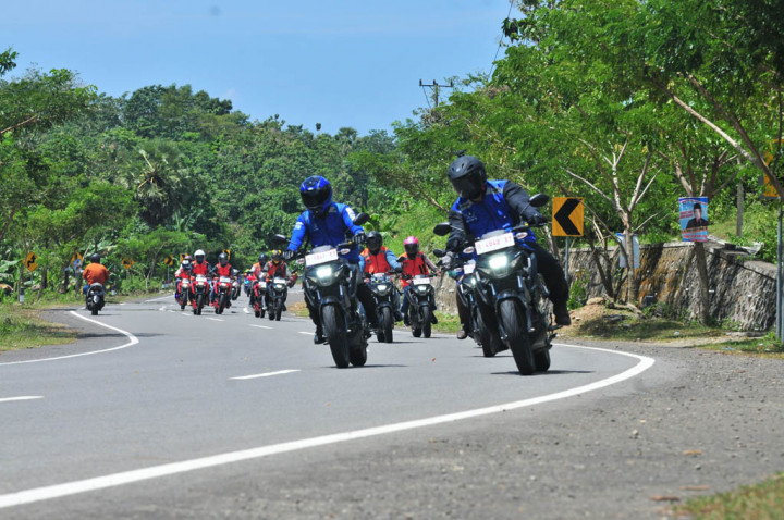 Touring Wisata, Suzuki GSX-150 Jelajah Sulawesi