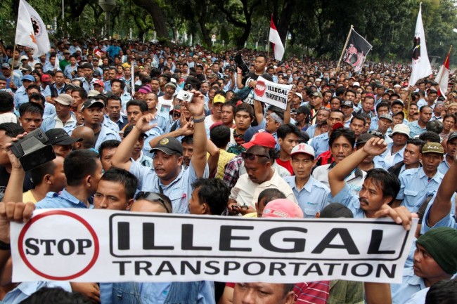 Keputusan MA jadi Pro Kontra di Pengemudi Taksi Online