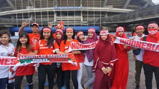 Fans Wanita Ini Izin Kerja Setengah Hari Demi Timnas Garuda