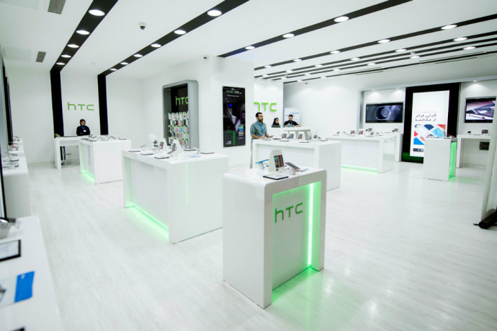 HTC Pertimbangkan Jual Bisnis Vive VR