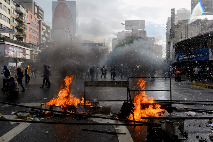 Trump Pilih Opsi Militer, Venezuela Siap Perang dengan AS