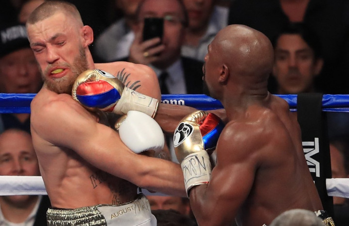 Kalah TKO, McGregor Jadi Korban ke-50 Mayweather