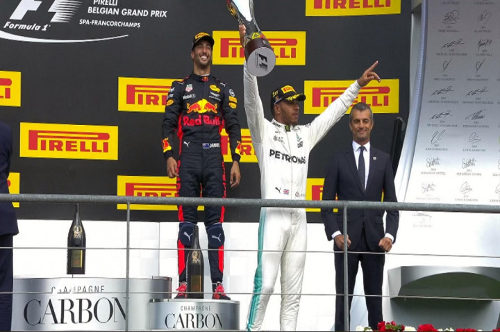 Juara GP Belgia, Hamilton Berikan Pujian kepada Tim Mercedes