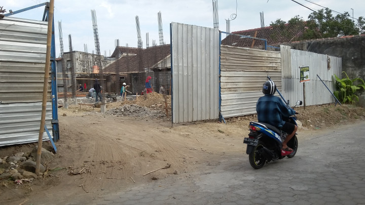 Warga Yogya Protes IMB Proyek Mes Karyawan