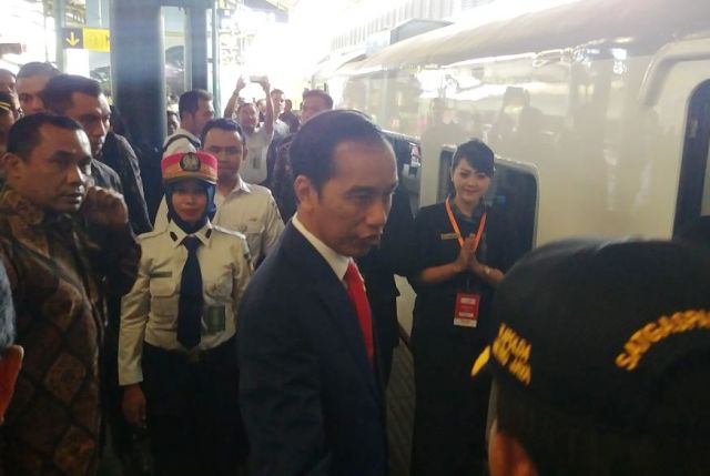 Presiden Gunakan Kereta Luar Biasa ke Sukabumi