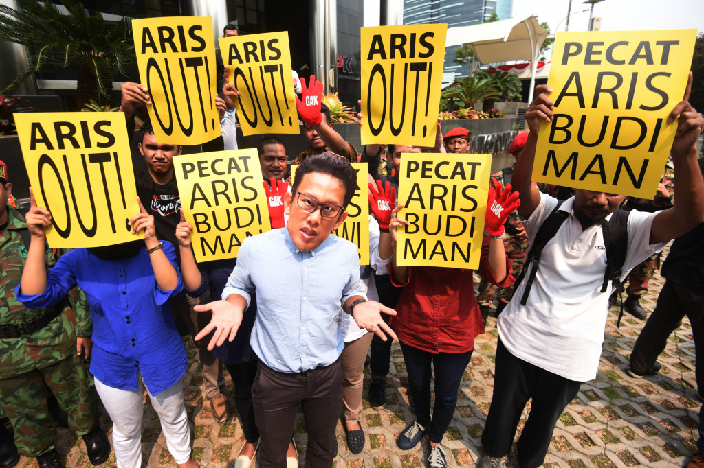 Aksi teatrikal sejumlah pegiat antikorupsi di Jakarta, Kamis (31/8/2017). Foto: Antara/Akbar Nugroho Gumay