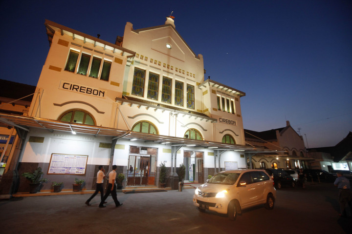 Jelang Iduladha, Penumpang Turun di Stasiun Cirebon Melonjak 100 Persen