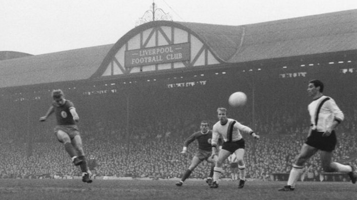 1892: Debut Liverpool di Anfield