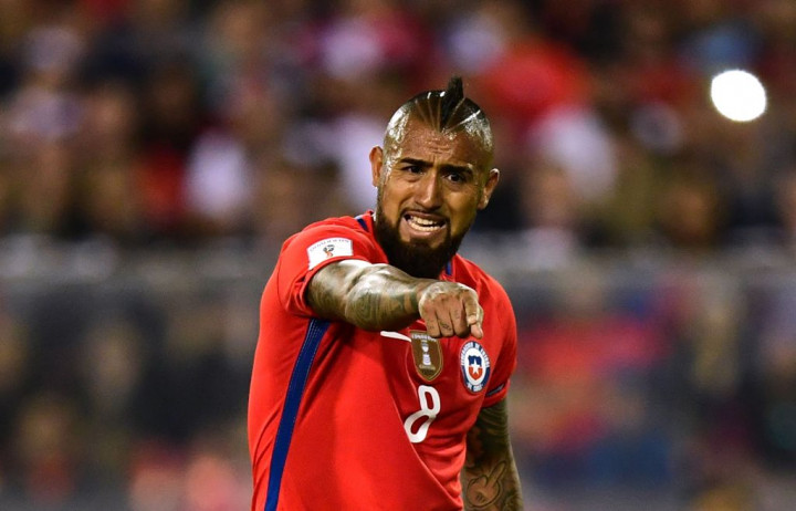 Dibantai Paraguay, Vidal Indikasikan Pensiun dari Timnas Cile