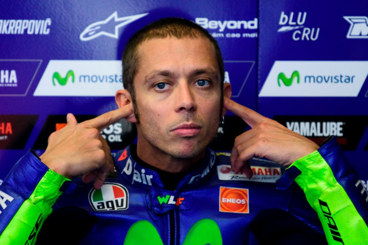 Patah Kaki, Rossi Diprediksi Absen Sebulan