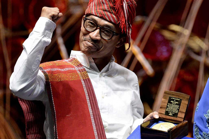 Abdon Nababan Terima Penghargaan Ramon Magsaysay Award