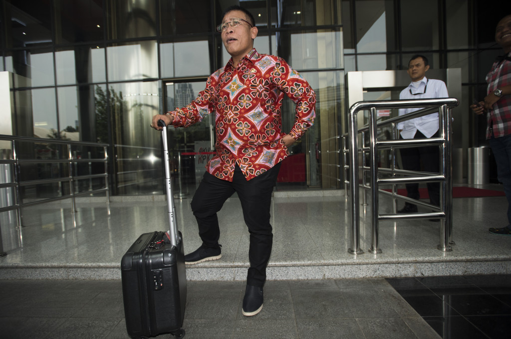 Masinton Pasaribu mendatangi KPK sambil menenteng sebuah koper/ANT/Rosa Panggabean