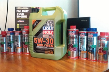 Molygen 5W30, Pelumas Mesin yang Bisa Menyala