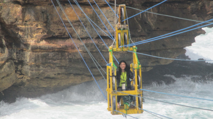 Kisah di Balik Syuting Running Man di Pantai Timang Yogyakarta