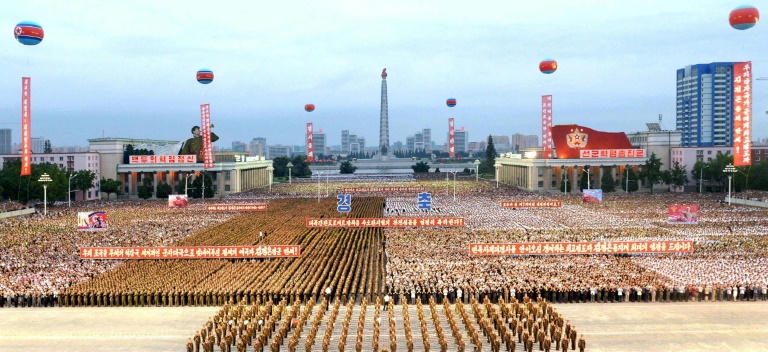 Tens of thousands of people gathered in Kim Il-Sung Square in a mass celebration for scientists involved in North Korea's nuclear test. (Photo:AFP/KSN/KCNA)