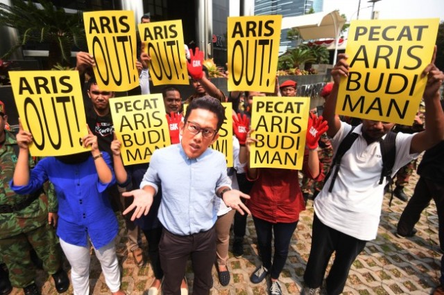 Aksi teatrikal sejumlah pegiat antikorupsi di Jakarta, Kamis (31/8/2017). Foto: Antara/Akbar Nugroho Gumay.