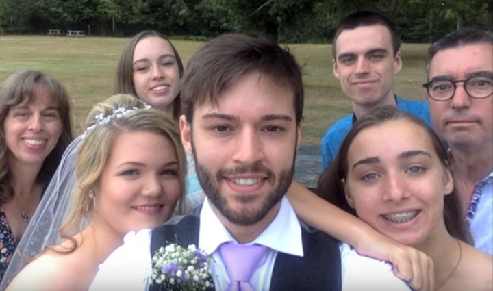 Ribuan Foto Selfie Jadi Video, Seperti Apa?