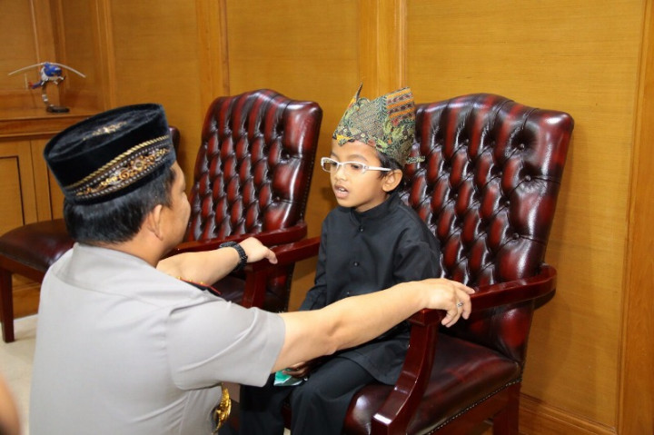 Bertemu Tito Karnavian, Bocah Penyandang Autoimun Akui Ingin jadi Kapolri