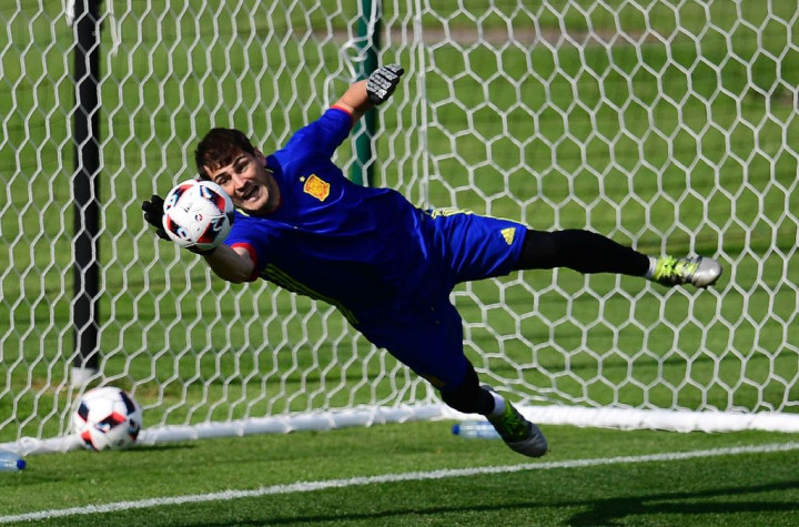 2009: Casillas Cetak Rekor <i>Clean Sheet</i> bagi Spanyol