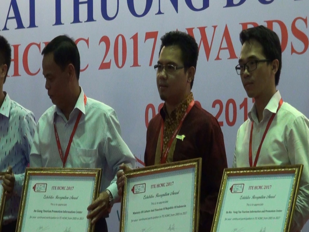 ndonesia meraih penghargaan desain booth terbaik pada pameran International Travel Exhibition Ho Chi Minh City (ITE HCMC) 2017 -- Foto: Akhmad Duddy Zulfikri