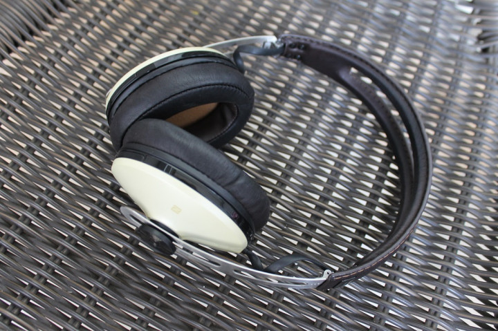 Sennheiser Momentum Wireless, Desain Mewah