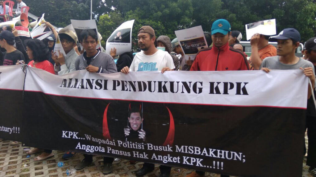Demo di depan KPK - MTVN/Juven Martua Sitompul, 