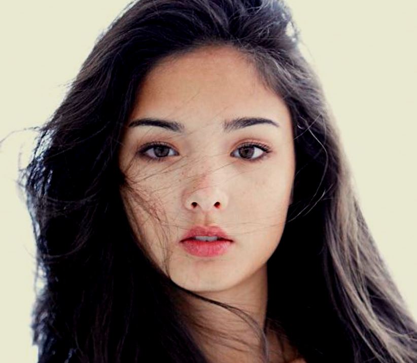 Minyak kelapa sangat terkenal sebagai salah satu pelembap terbaik untuk kulit. (Foto: Turkey51.tumblr.com/Pinterest)