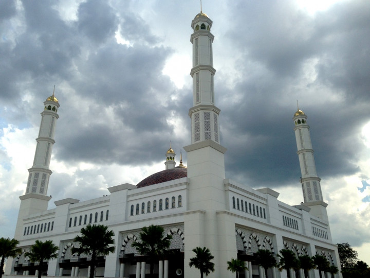 Mengeksplorasi Pesona Bumi Khatulistiwa