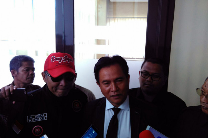 Yusril Meminta Hakim Adil kepada Buni Yani