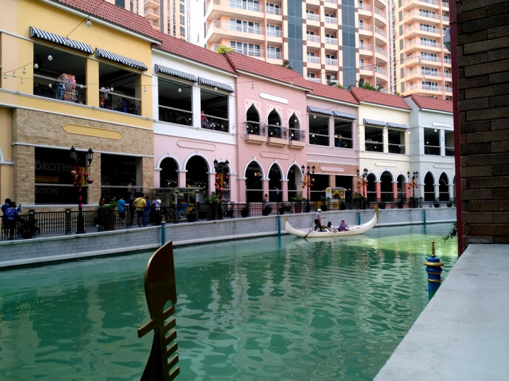 Nikmati Suasana Venesia di Tengah Mal di Filipina
