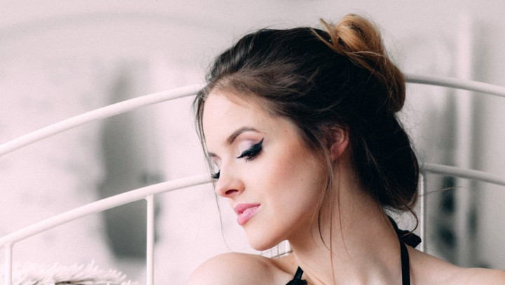 6 Kebiasaan Buruk yang Dapat Membuat Terlihat Tua