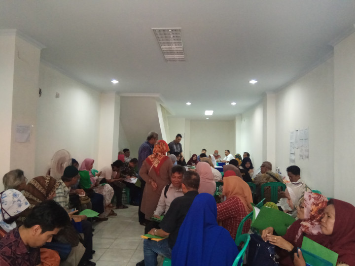 Korban Memadati Kantor PKPU First Travel