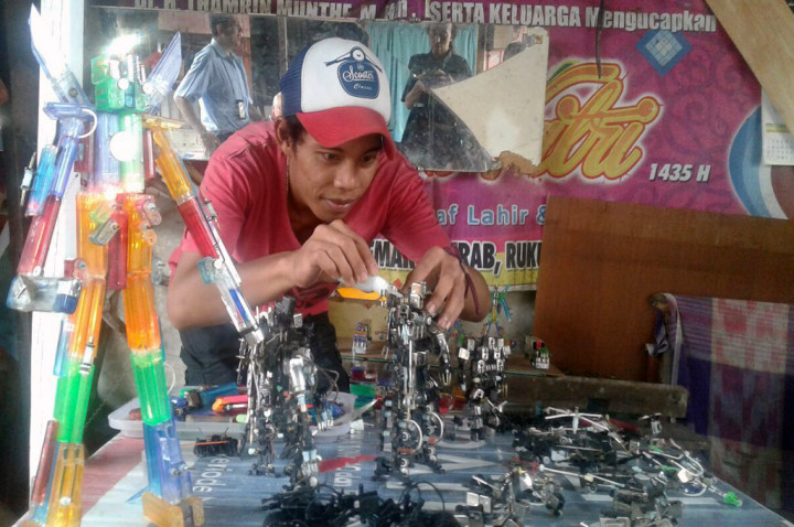 Pemuda Asal Medan Menciptakan Miniatur dari Macis Bekas