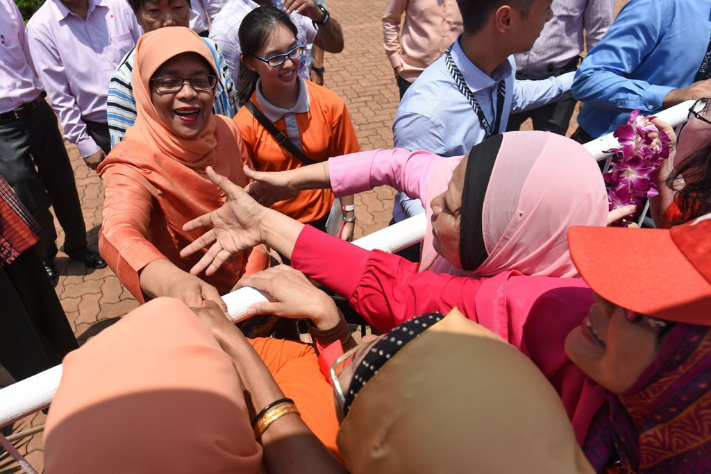 Halimah Yacob, presiden perempuan pertama Singapura (Foto: AFP).