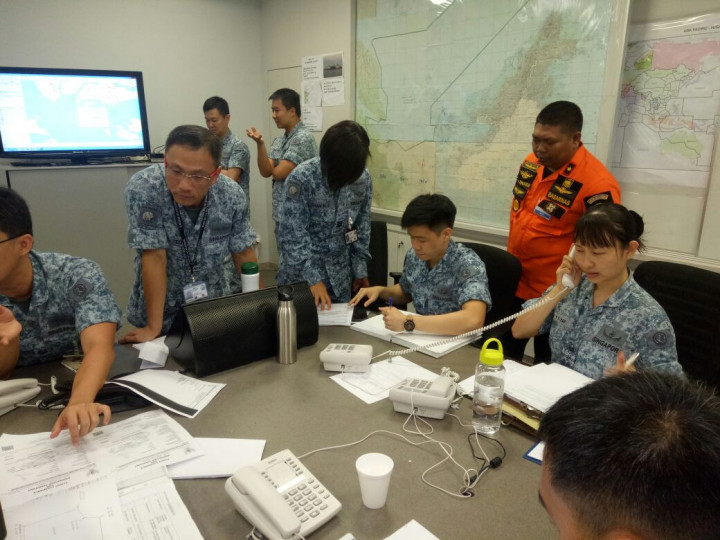 Kapal JBB DE Rong 19 Dievakuasi ke Singapura