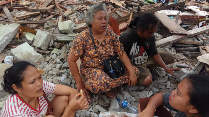 Penghuni Bangunan Liar di Bidara Cina Pilih Pulang Kampung