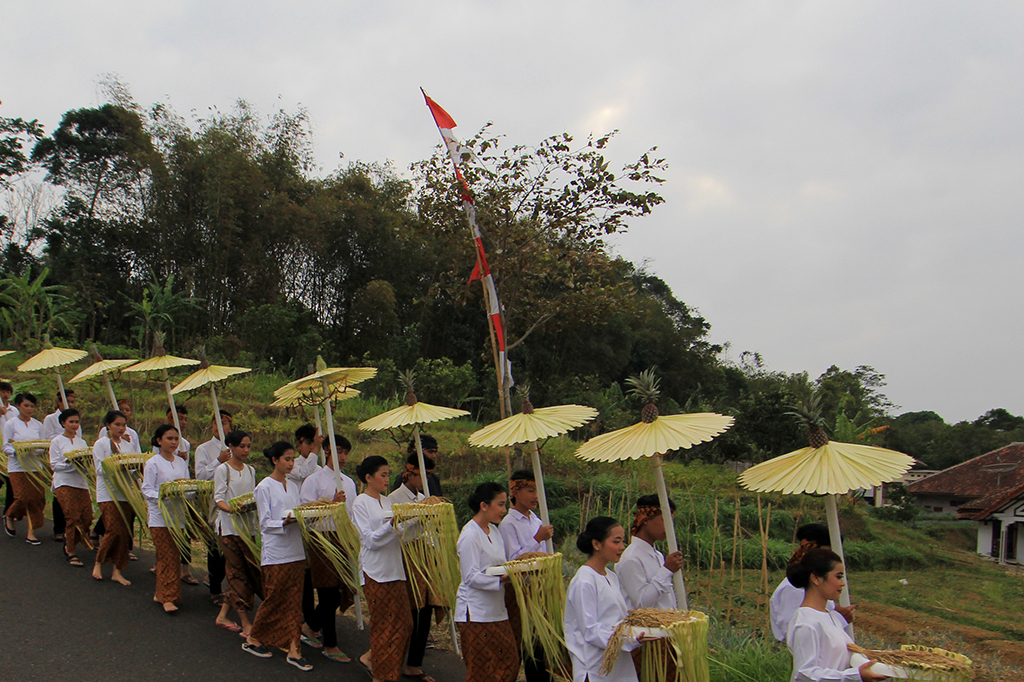 Tradisi Seren Taun di Cigugur Kuningan