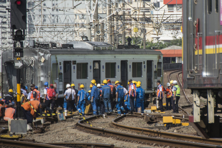 Evakuasi KRL Anjlok di Stasiun Jakarta Kota Selesai