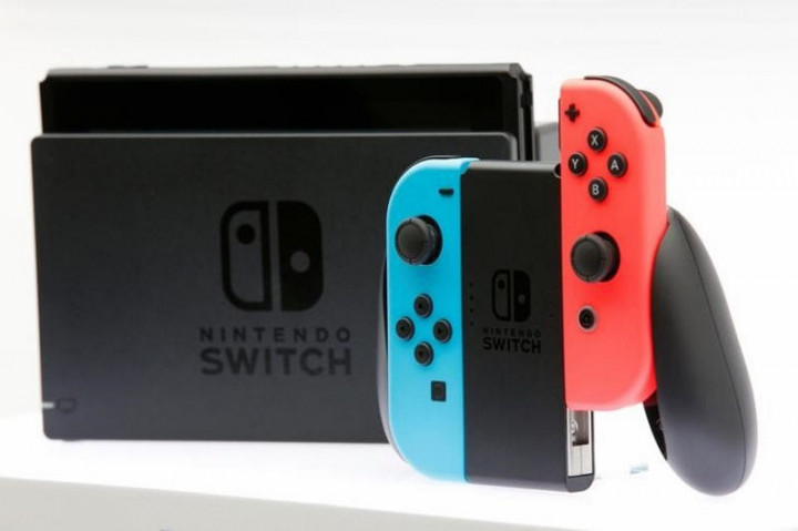 Nintendo Switch Balap Penjualan PS4