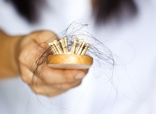 Atasi Rambut Rontok dengan Bayam