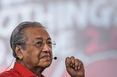 Tidak Ingin Jadi PM, Mahathir Hanya Ingin Lengserkan Najib
