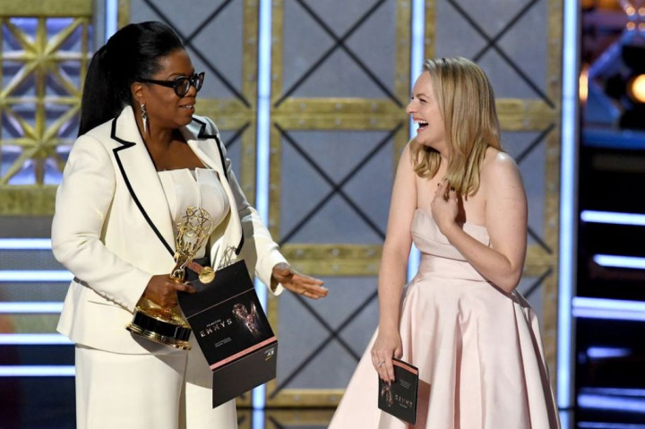 Serial The Handmaid's Tale Menang Besar di Emmy Awards 2017