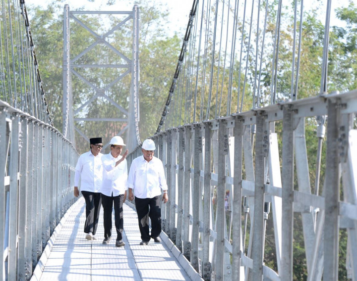 Pembangunan Jembatan Gantung Hilangkan Aksi “Indiana Jones”