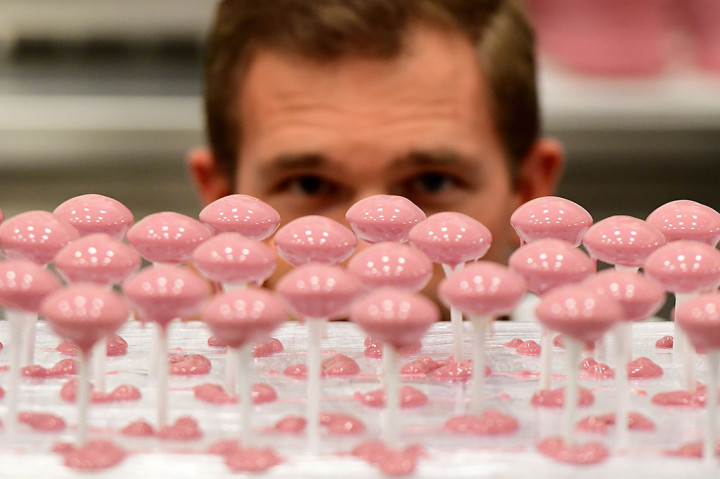 Ruby, Varian Cokelat Baru Berwarna Pink