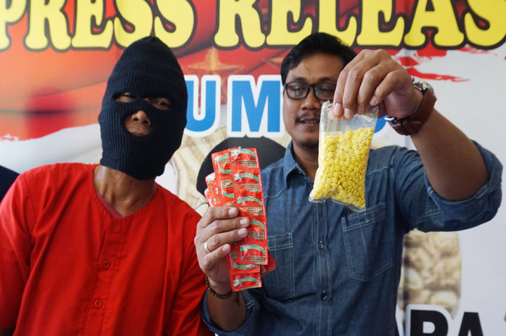 Penjual Obat Tanpa Izin di Jepara Dibekuk