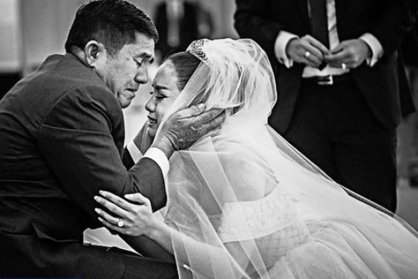 Momo saat bersama sang ayah (Foto: instagram momo)