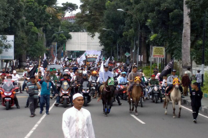 Ribuan Umat Islam di Medan Mengikuti Pawai Tauhid