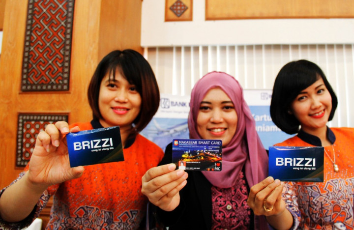 Ekonom: Pengenaan Biaya Isi Ulang Uang Elektronik Bisa Kontradiktif