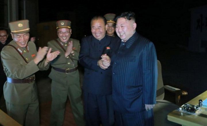 Kim Jong-un Sebut Trump Presiden Gila