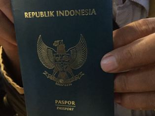 Polda Jabar Tangkap Tangan Pegawai Imigrasi